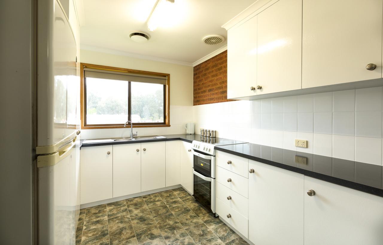 Advance Motel Wangaratta Bagian luar foto
